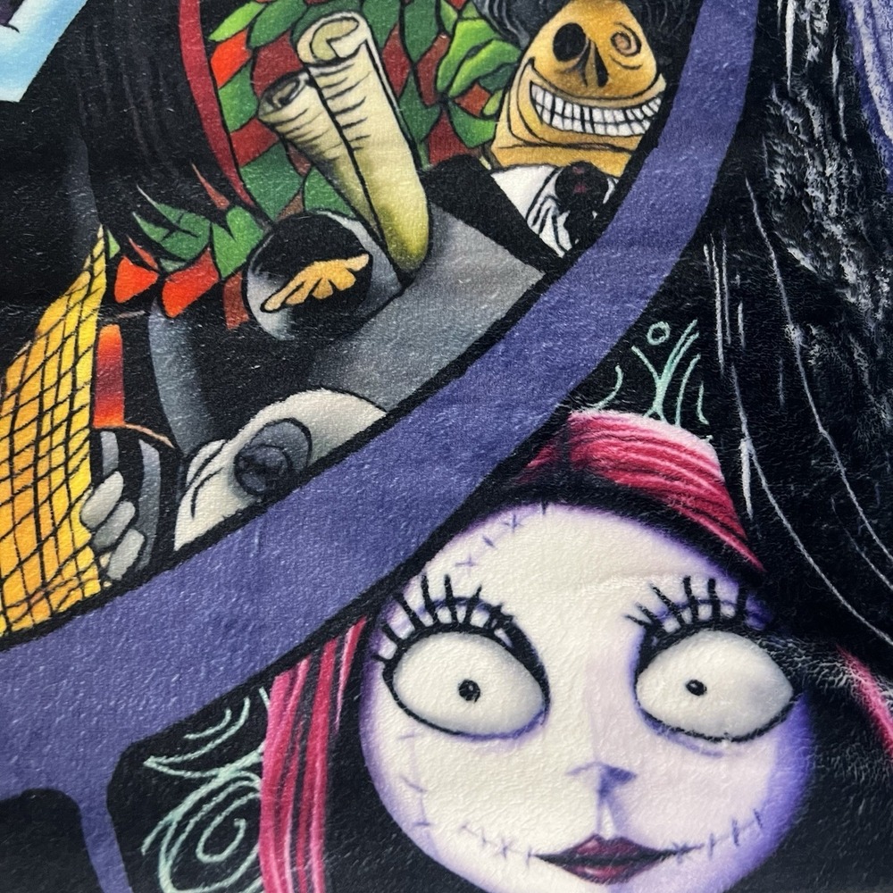 The Nightmare Before Christmas Soft Fleece Blanket 55" X 40" - Picture 6 of 9